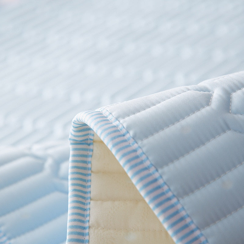 Summer Bed Sheet Ice Silk Mat Soft and Comfortable Latex Mattress Bedding Three-piece Breathable Mat for Comfortable Sleep