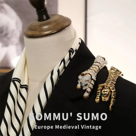 vintage pieces Brief brooch European autumn and winter accessories - V.I.P Digital Presence
