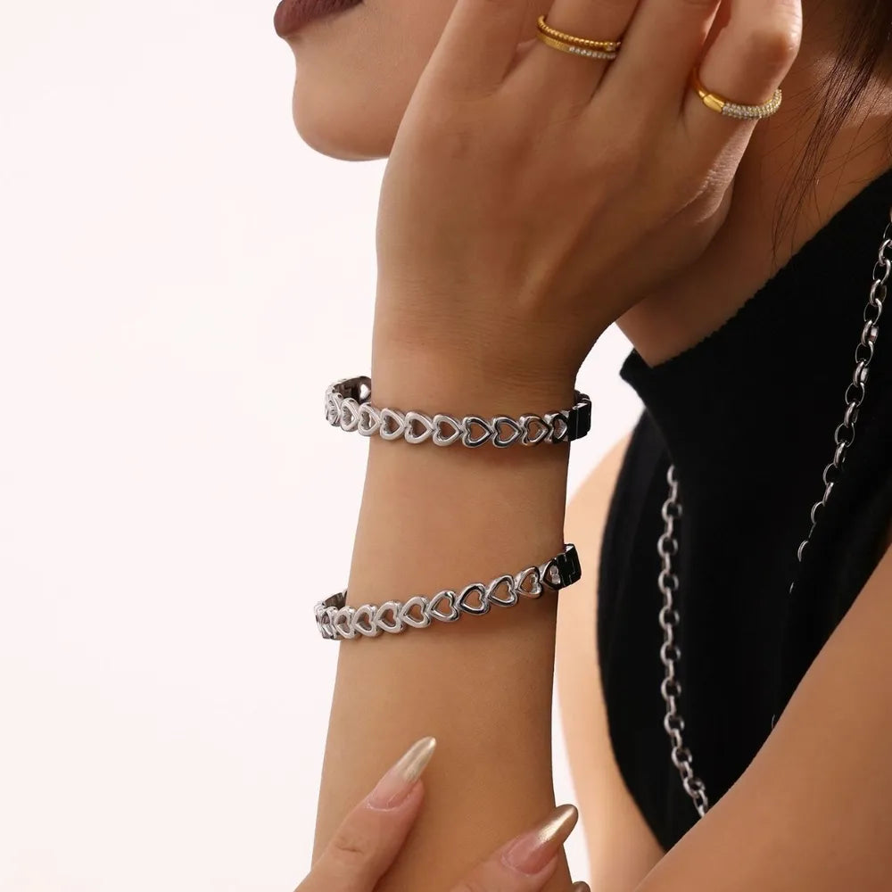 18K Gold-Plated Stainless Steel Heart Bracelet - V.I.P Digital Presence