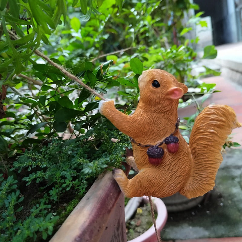 Outdoor Climbing Little Monkey Little Squirrel Flower Pot Hanger - V.I.P Digital Presence