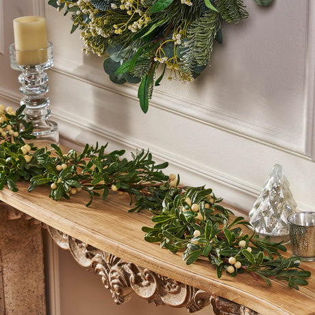 54" SNOWBERRY GREEN GARLAND - V.I.P Digital Presence