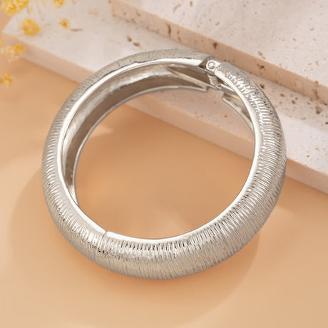 Design sense: Geometric square smooth circular ring bracelet, niche hollow alloy bracelet - V.I.P Digital Presence