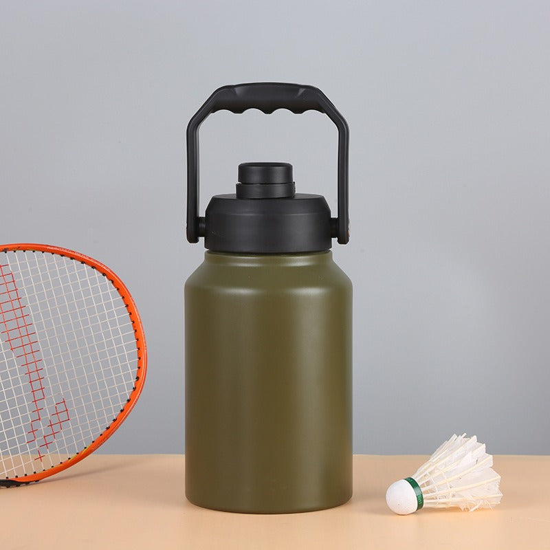 Botella de agua deportiva de acero inoxidable con doble pared, de medio galón, con aislamiento, de 64 oz y 128 oz, con asa
