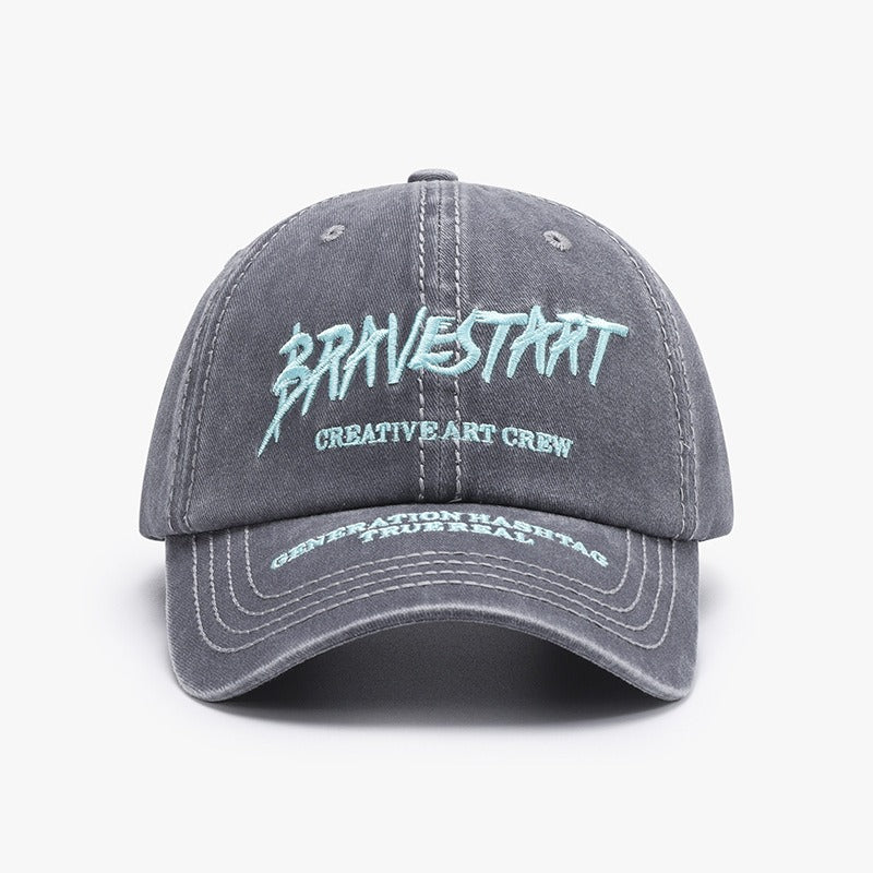 Gorra de béisbol sencilla y moderna para exteriores, versátil, con ala curva y bordado de letras para hombre y mujer, con lengüeta plana y cara lavada.