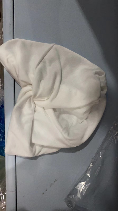 New elastic fabric with crossed candy colored twisted hat and candy colored base on the forehead - V.I.P Digital Presence