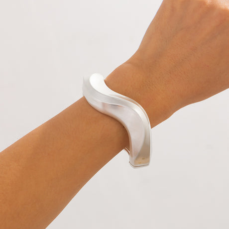 Irregular edged spring bracelet ins wind metallic folds Bracelet smooth surface - V.I.P Digital Presence