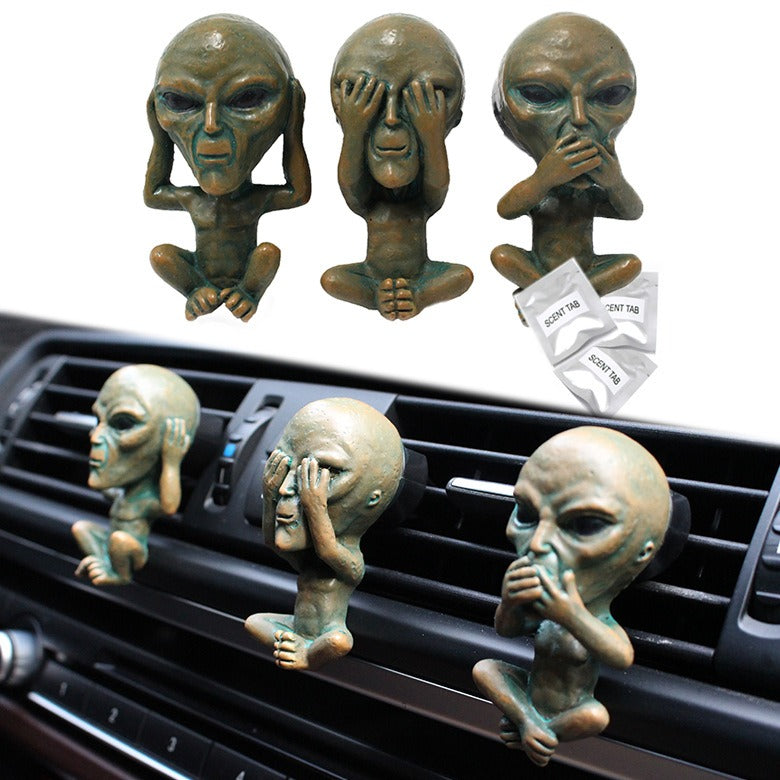 Alien aromatherapy clip decoration resin car air conditioning vent aromatherapy clip decoration - V.I.P Digital Presence