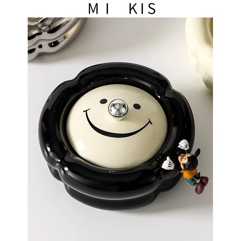Light luxury and high-end feeling, home living room, anti fly ash with lid, office, high-end and atmospheric level, ceramic creative ashtray - V.I.P Digital Presence