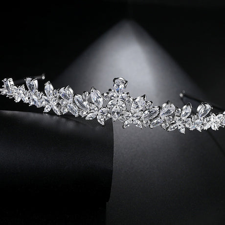 Hair accessories, hair bands, copper zircon inlaid with fashionable temperament, bride's simple Korean version of banquet crown headwear - V.I.P Digital Presence