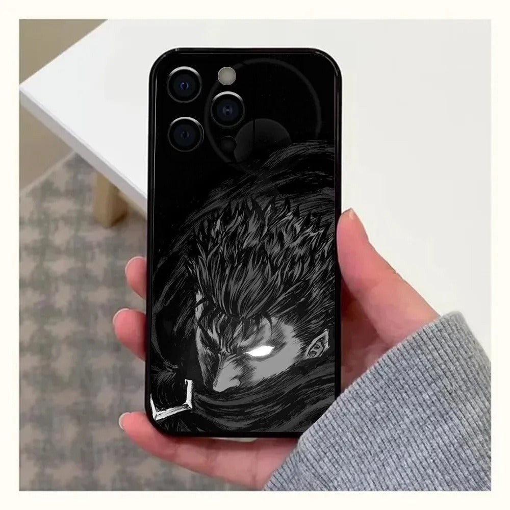 Funda de anime GutsrkiPhone para el nuevo SE 15 en negro