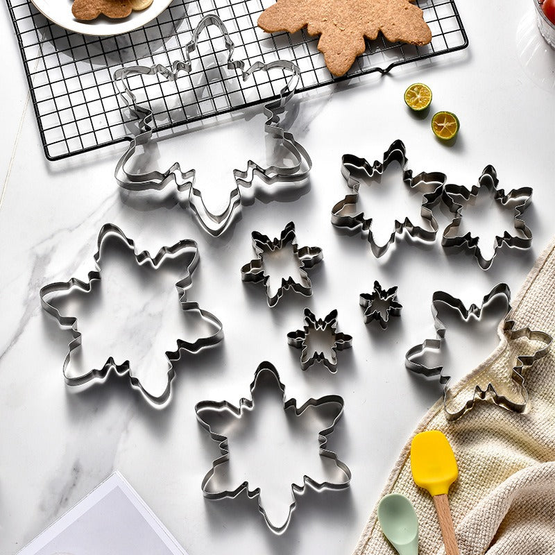 Christmas snowflake biscuit mold stainless steel snowflake three-dimensional biscuit mold biscuit cut into 10 pieces set - V.I.P Digital Presence