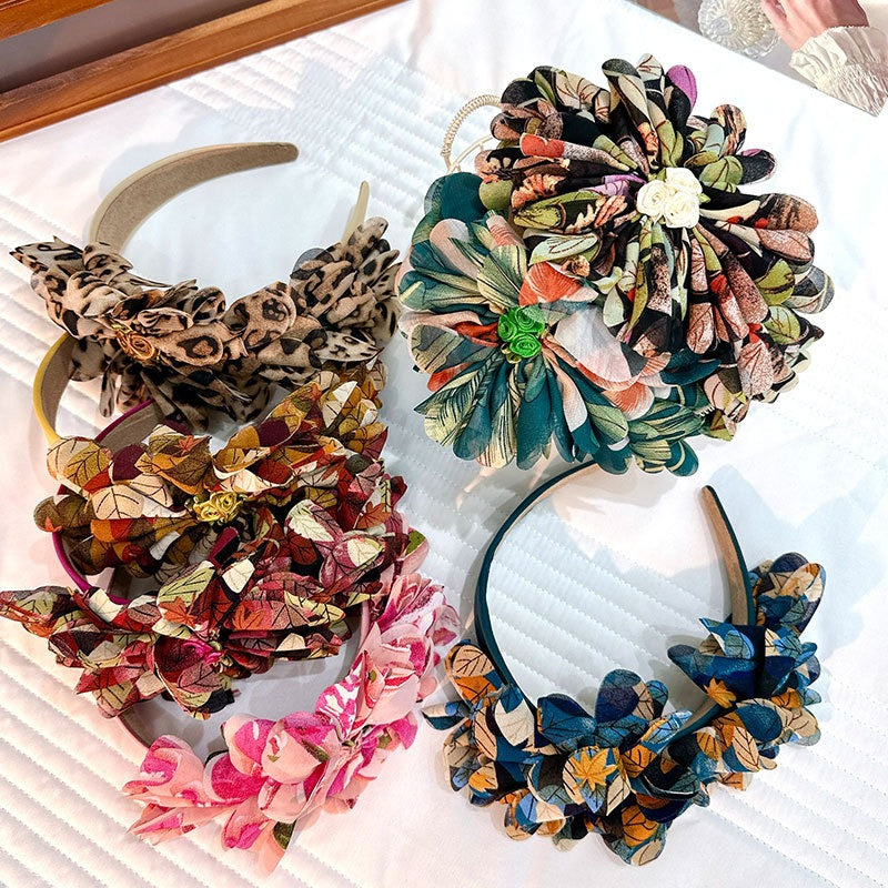 Fashionable leaf pattern fabric oversized flower headband - V.I.P Digital Presence