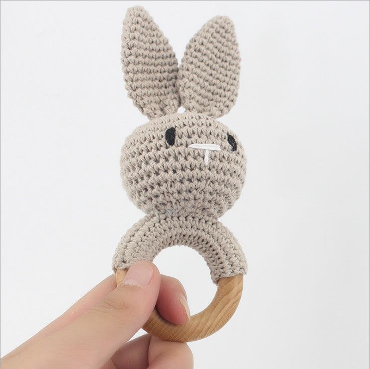 Campana relajante para bebé con nombre tallado, regalo para recién nacido, regalo para el baño, muñeca de dibujos animados tejida