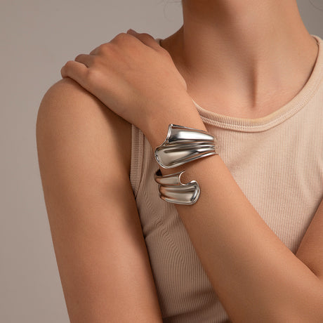 Metal style temperament niche versatile bracelet Bracelet irregular opening bracelet - V.I.P Digital Presence