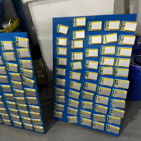 Magnetic wireless power bank suitable for Apple 8-15 Pro Max wireless back clip battery, compact, portable and universal - V.I.P Digital Presence