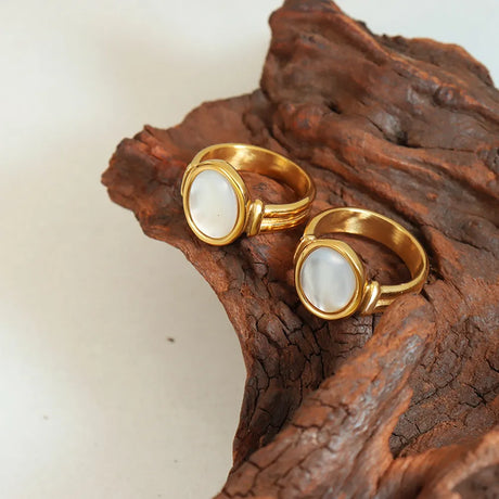 Vintage white seashell charming ring index finger ring accessory - V.I.P Digital Presence