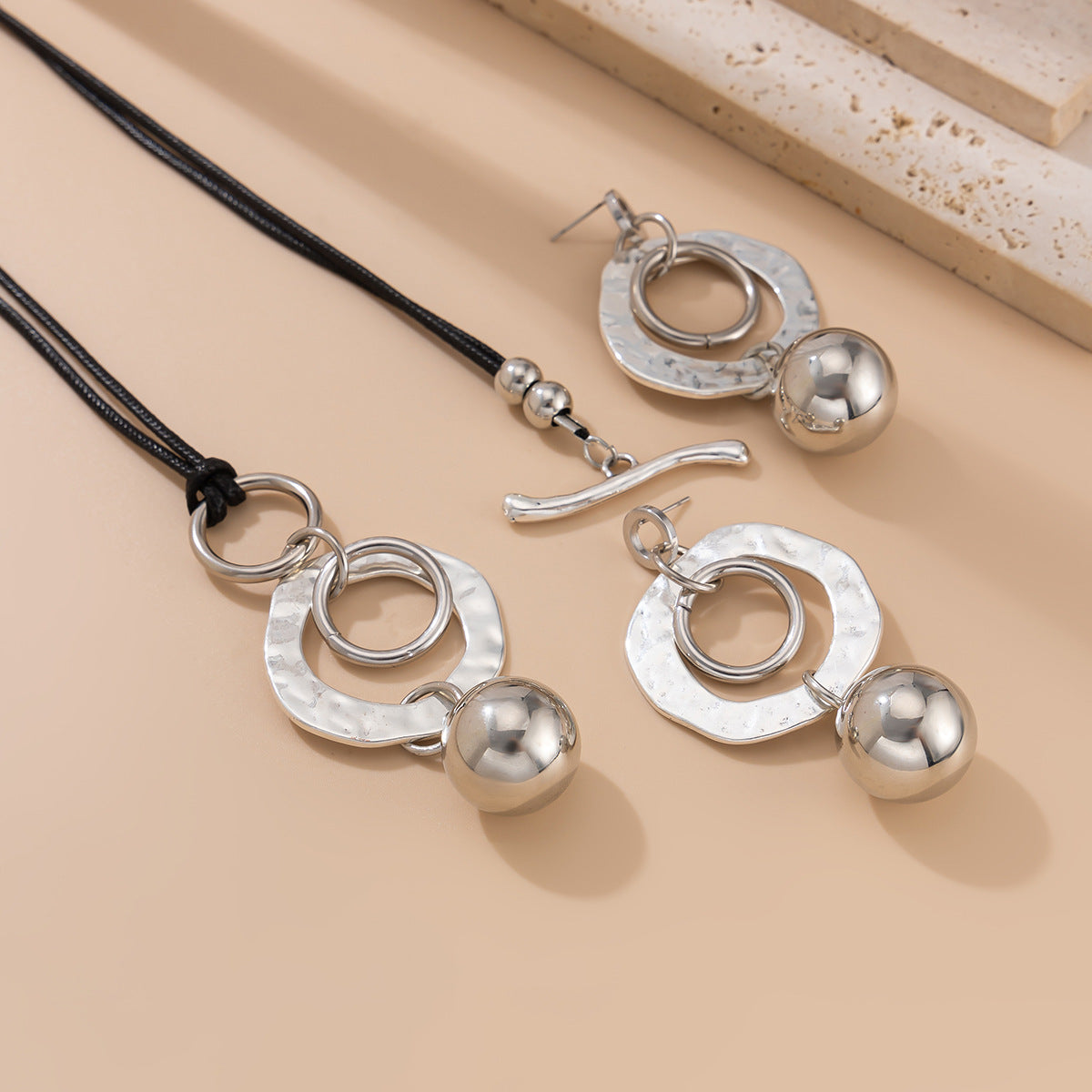 Ins Wind Circle CCB Leather Wax Thread Necklace Irregular Metallic Clavicle Chain Set - V.I.P Digital Presence