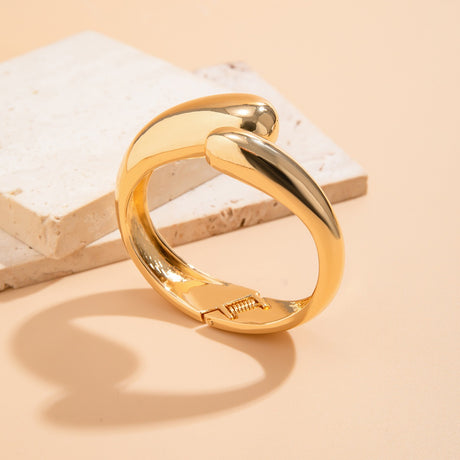 Metal photosensitive surface water droplet bracelet spring Bracelet bracelet for women - V.I.P Digital Presence