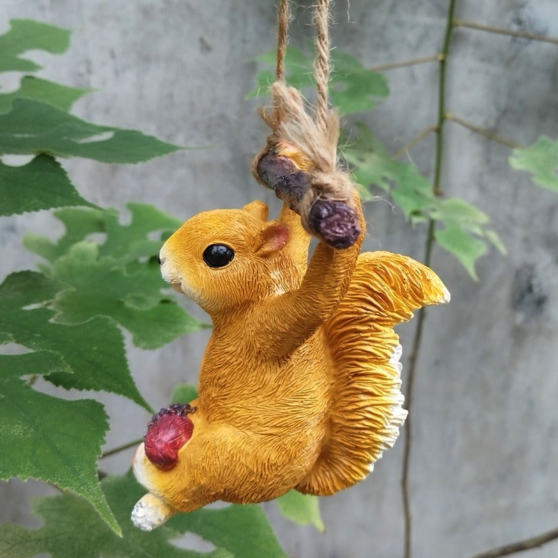 Garden courtyard outdoor decoration squirrel resin pendant - V.I.P Digital Presence