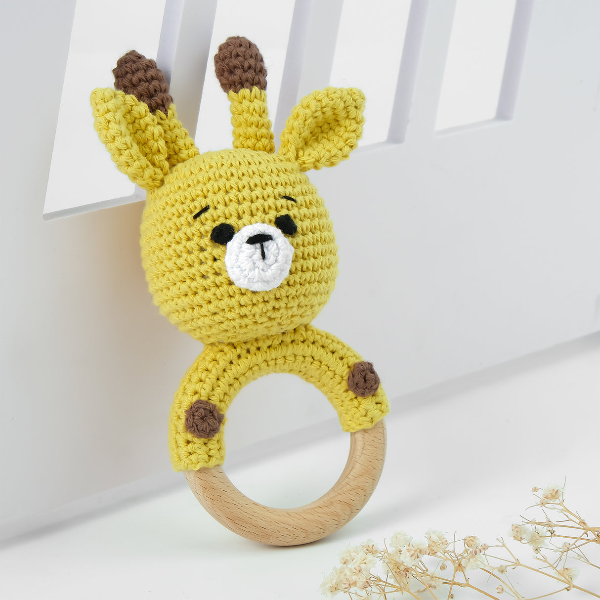 Campana relajante para bebé con nombre tallado, regalo para recién nacido, regalo para el baño, muñeca de dibujos animados tejida