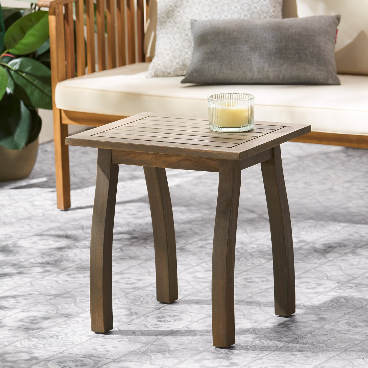 SELMA END TABLE - V.I.P Digital Presence