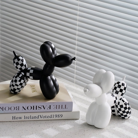 New black and white plaid balloon dog ornaments creative TV cabinet wine cabinet living room porch resin crafts - V.I.P Digital Presence