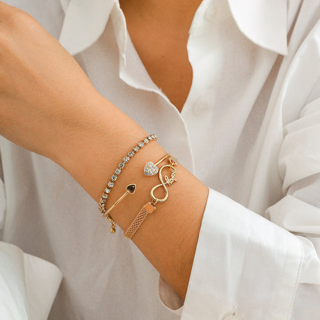 Retro heart-shaped full diamond chain 8-shaped bracelet, simple geometric rhinestone micro inlaid versatile bracelet for women - V.I.P Digital Presence