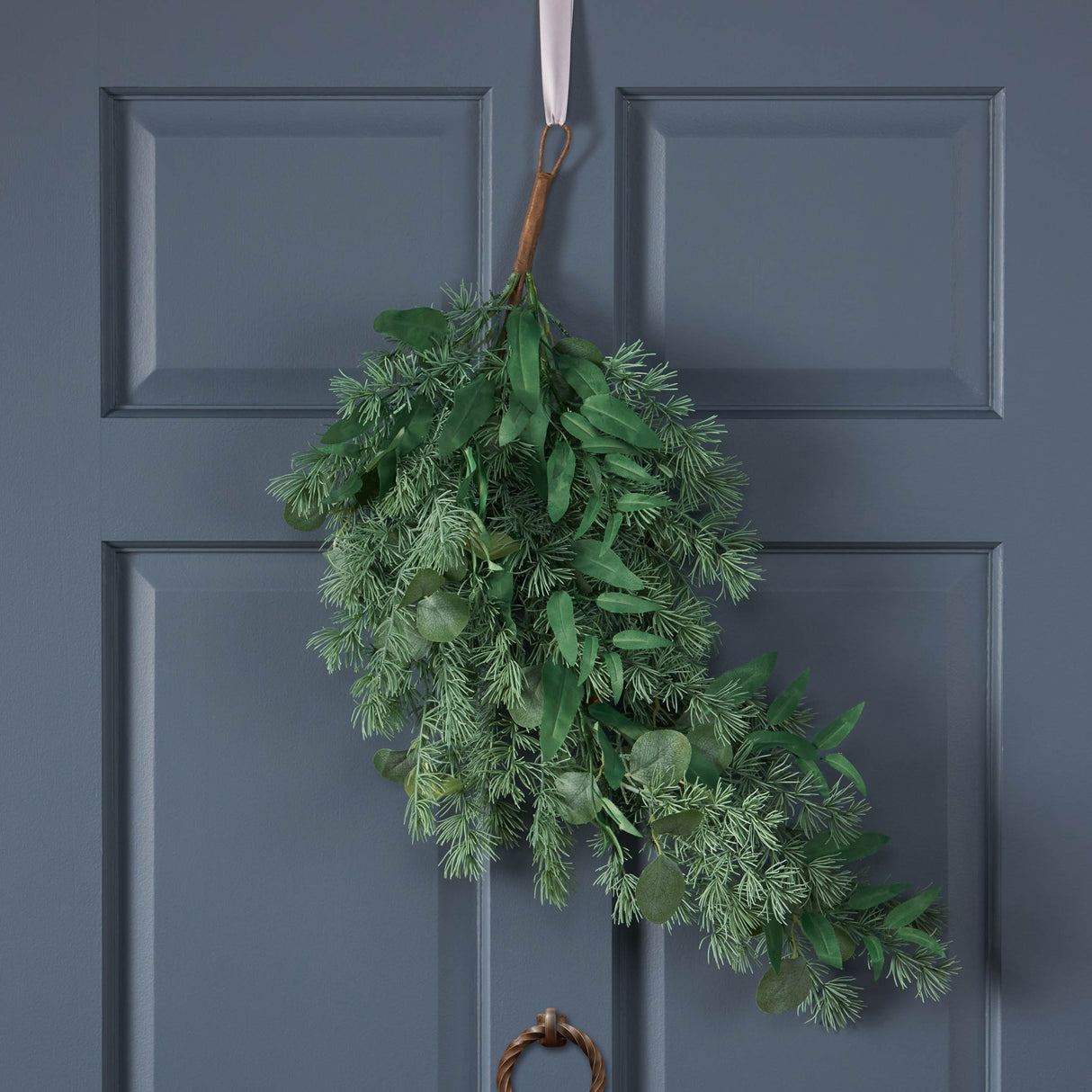32.5" LEAVES TEARDROP WREATH - V.I.P Digital Presence