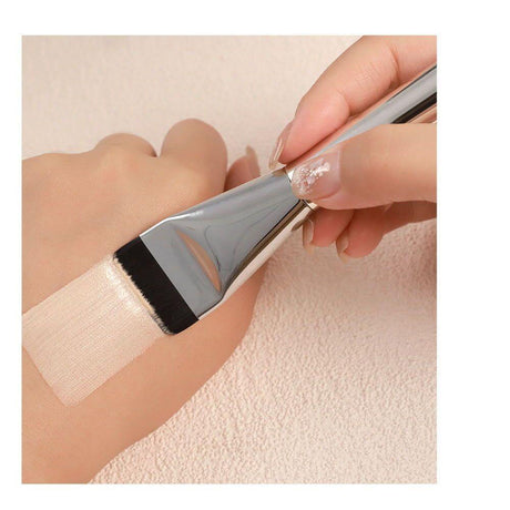 Straight foundation make-up brush - V.I.P Digital Presence