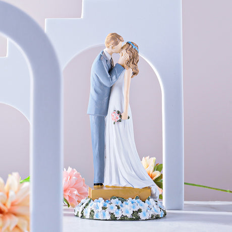 Imitation woodcut figures resin crafts couple wedding cakes living room decorations - V.I.P Digital Presence