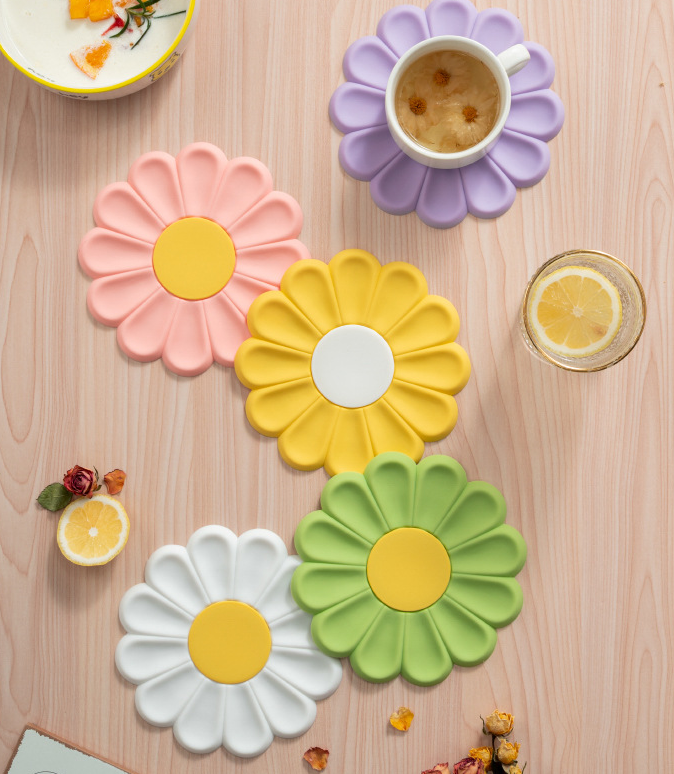 Creative Daisy Flower Household Oil and Heat Resistant Small Fresh Japanese and Korean Bowl and Plate Mats - V.I.P Digital Presence