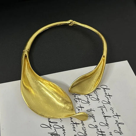 Metal leaf shaped flower bracelet bracelet - V.I.P Digital Presence