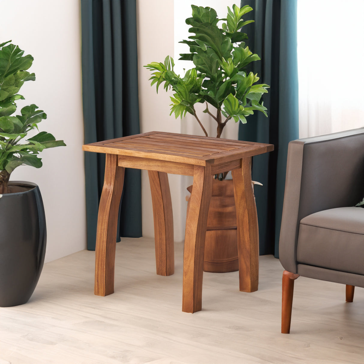 SELMA END TABLE - V.I.P Digital Presence
