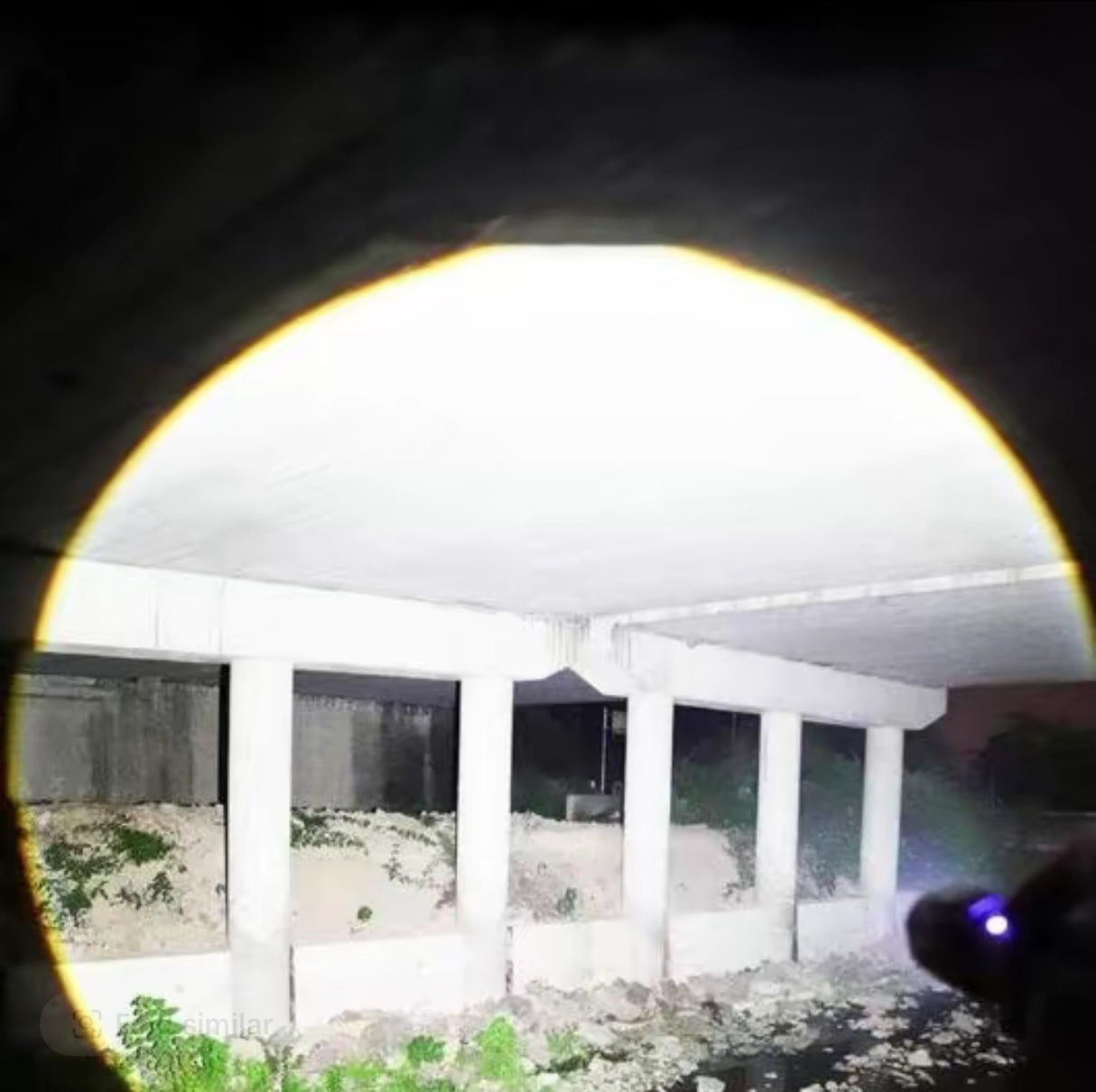 PowerBeam X4 Flashlight