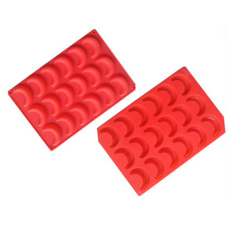 18 Chain Moon Silicone Ice Grid Mold Cold Soap Mold Creative Silicone Mold Bending Moon Chocolate Mold - V.I.P Digital Presence