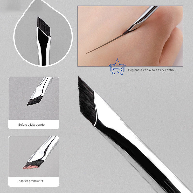 Blade eyeliner brush - V.I.P Digital Presence