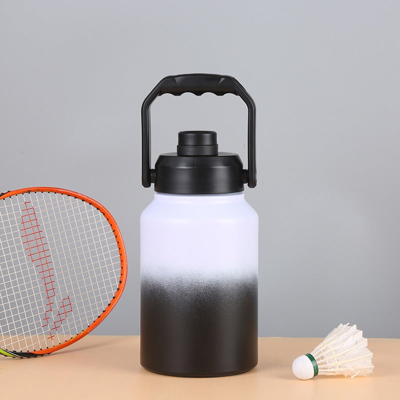 Botella de agua deportiva de acero inoxidable con doble pared, de medio galón, con aislamiento, de 64 oz y 128 oz, con asa