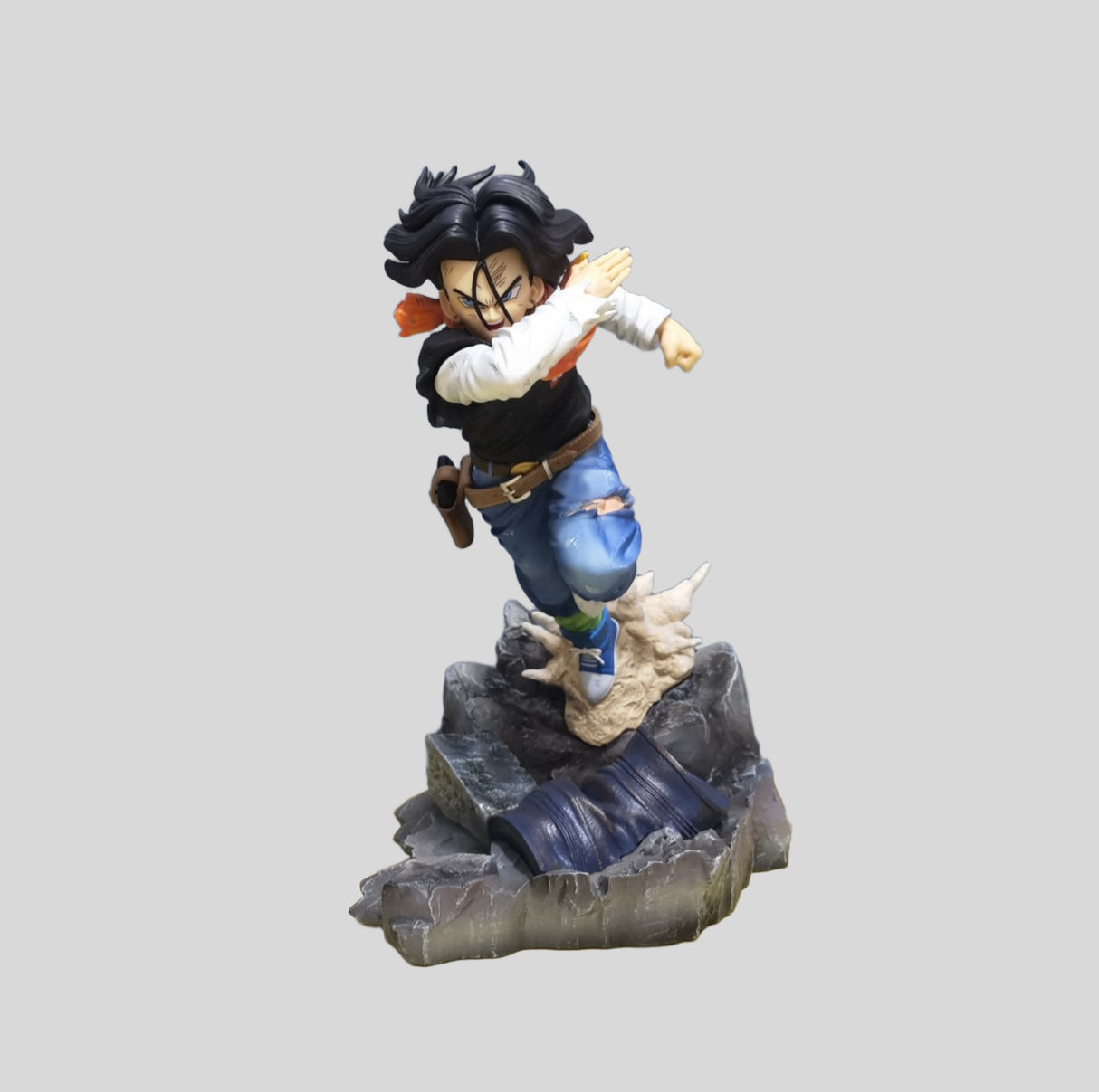 Figura de Dragon Ball n.° 17 y n.° 18, brazo cortado, guerrero futuro Wufan, figura de anime Wufan