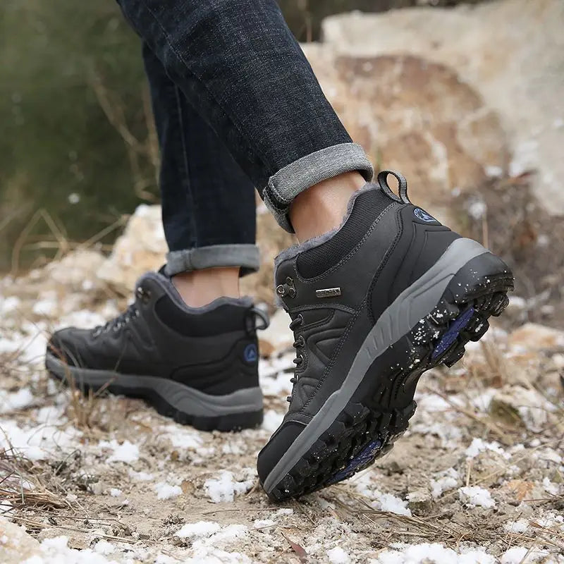 New winter sports shoes for men, outdoor shoes with plush insulation, cotton shoes, lightweight hiking shoes, oversized hiking shoes - V.I.P Digital Presence