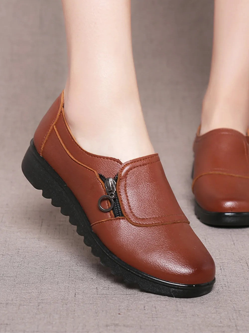 Spring and Autumn New Women's Leather Shoes Grandma Shoes Elderly Shoes - V.I.P Digital Presence